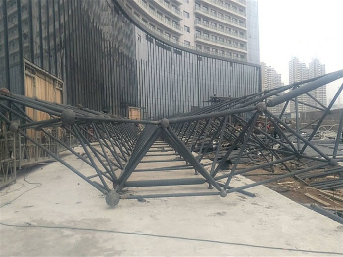 沈阳万豪酒店雨棚网架